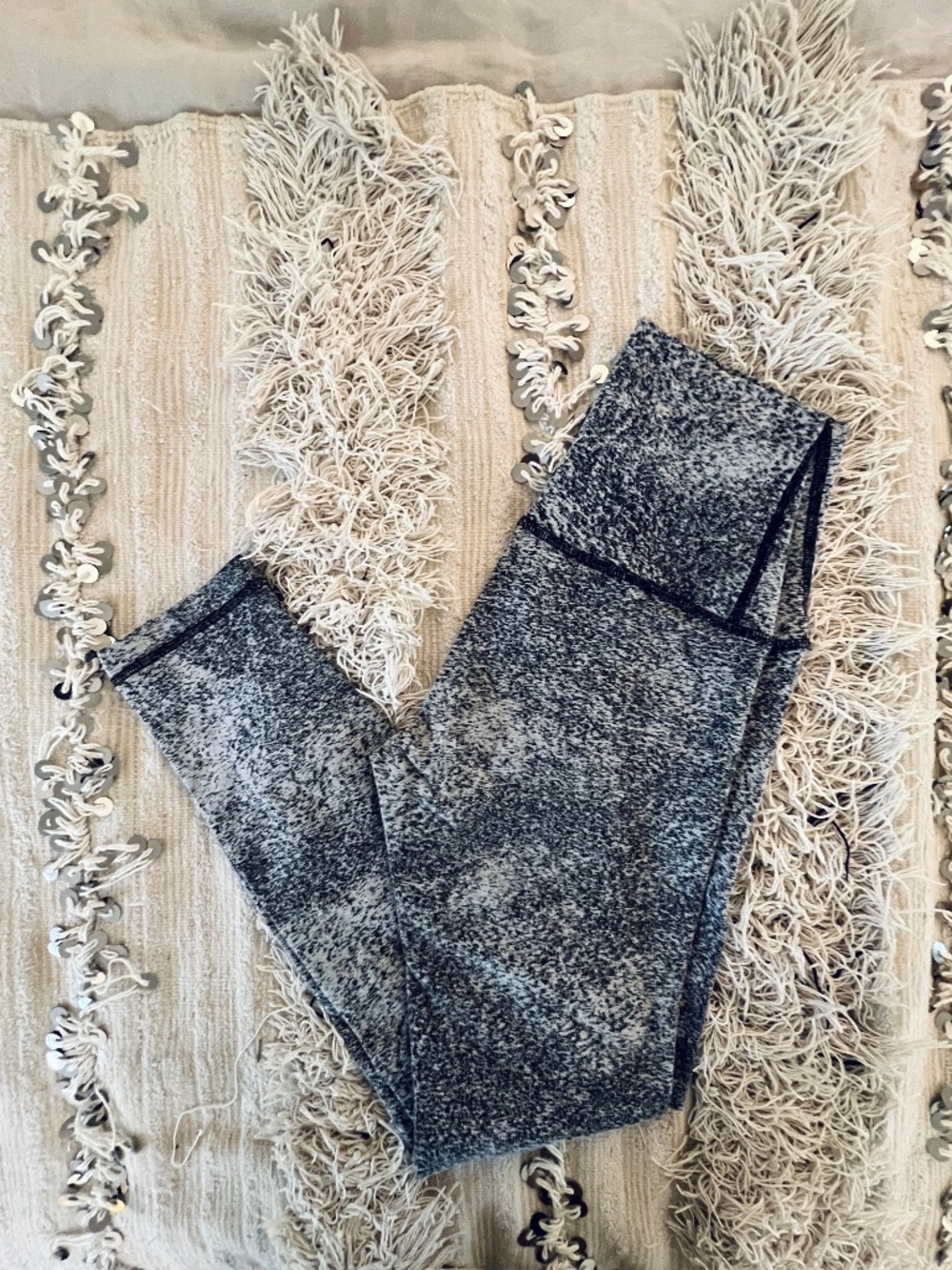 Lululemon High-Rise Leggings, Size 4, grey and white